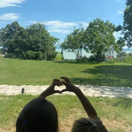 Casa Mido Badacsony バダチョニトマイ